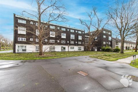 2 bedroom maisonette for sale, Tinkler Side, Basildon SS14