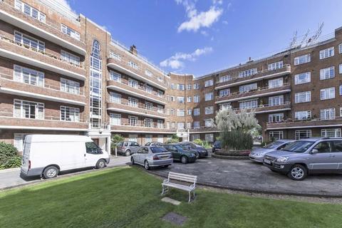 4 bedroom flat to rent, Barons Keep, London W14