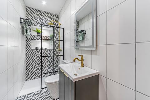 2 bedroom flat for sale, Atherfold Road, London, SW9