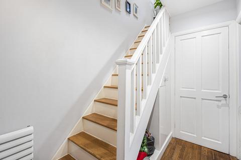 3 bedroom house for sale, Montagu Crescent, London