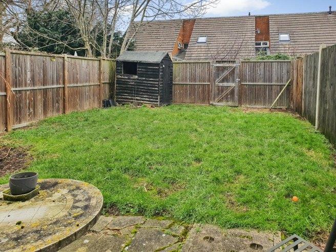 Long-acre-close-ct2-7te-966994