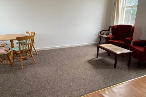 2 bedroom flat to rent, Burgate Lane