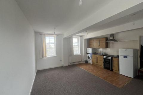 2 bedroom flat to rent, Burgate Lane