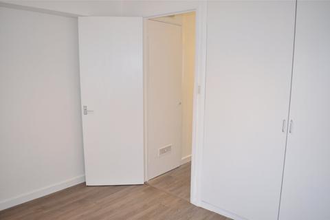 1 bedroom apartment to rent, Gloucester Court, Mitcham CR4