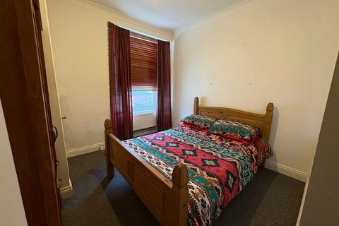 undefined, 87B Duke Street