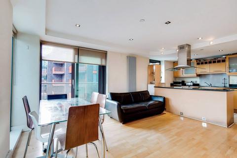 2 bedroom flat for sale, Millharbour, Canary Wharf, London, E14