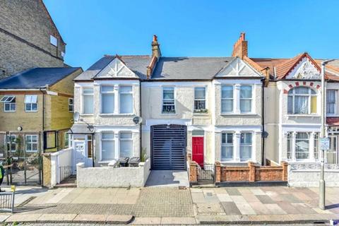 1 bedroom flat for sale, Undine Street, London SW17