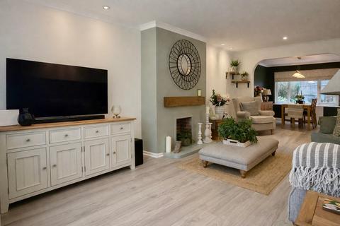 3 bedroom semi-detached house for sale, Randell Close, BLACKWATER GU17