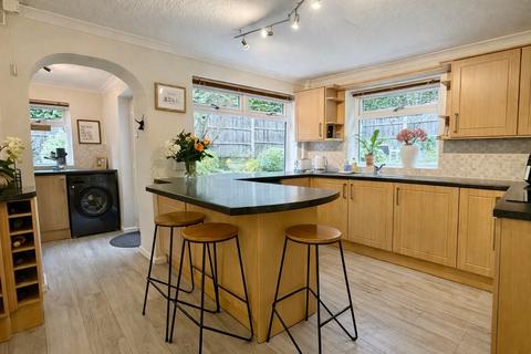 3 bedroom semi-detached house for sale, Randell Close, BLACKWATER GU17
