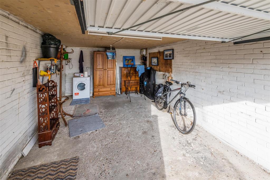 3 Dolphin Court-29.jpg