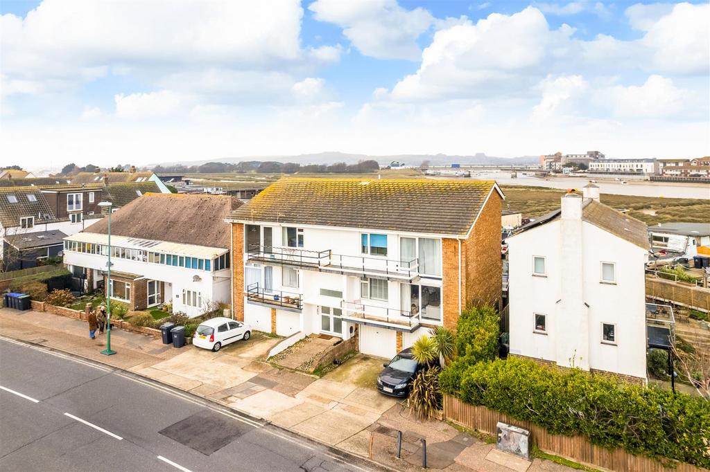 3 Dolphin Court-31.jpg