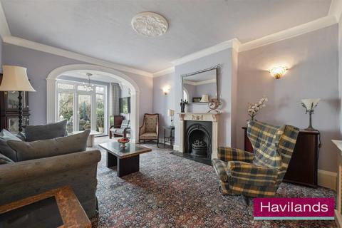 undefined, The Chine, Grange Park, London