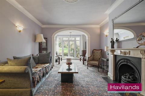 undefined, The Chine, Grange Park, London