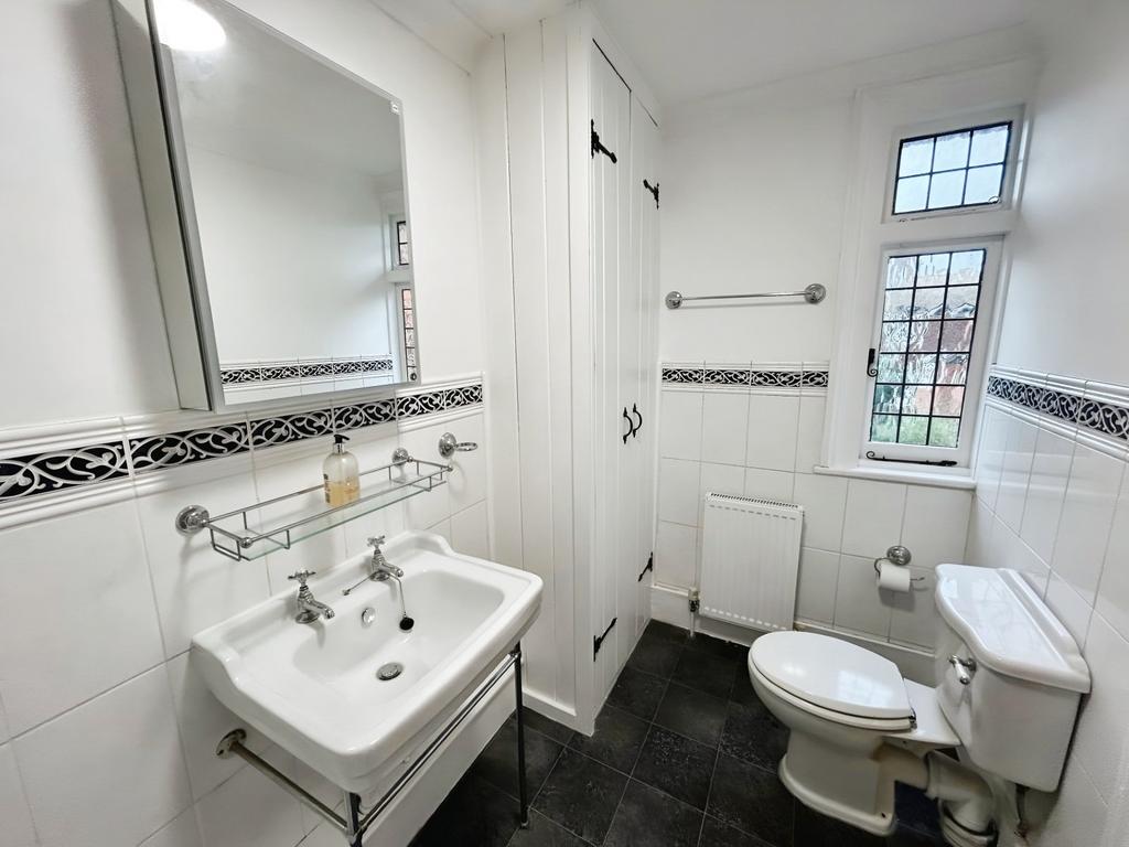 Bathroom/Wc