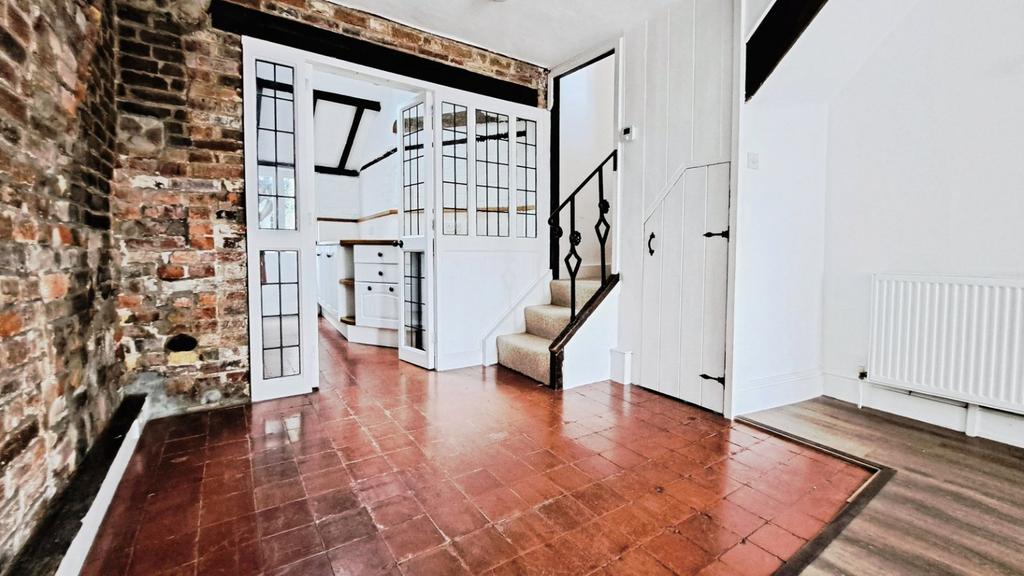 Lounge/Dining Room