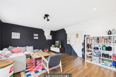 2 bedroom flat for sale, Little Bedford Street, North Shields