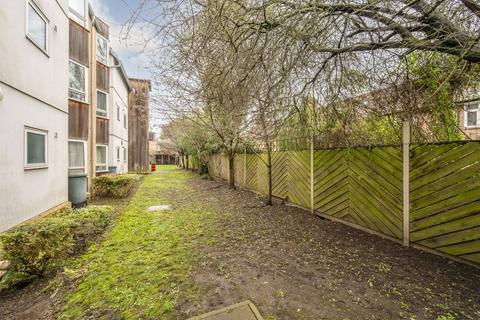 Nelson Grove Road, South Wimbledon, London, SW19