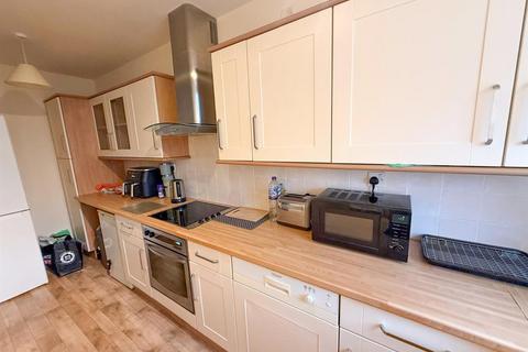 2 bedroom apartment for sale, Nicolsons Place, Silsden,