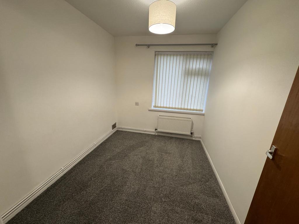 Rear single bedroom