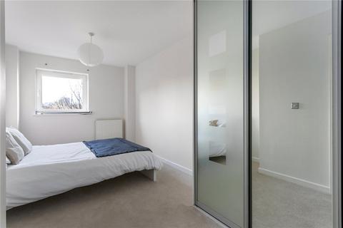 undefined, Commercial Road, London, E14