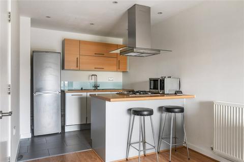 undefined, Commercial Road, London, E14