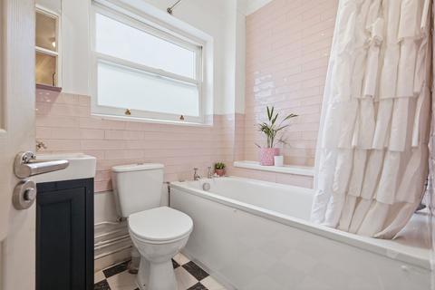 1 bedroom apartment for sale, Thicket Road, London SE20