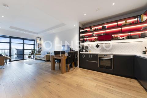1 bedroom flat for sale, Amelia House, London City Island