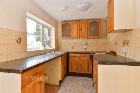 2 bedroom terraced house for sale, Magpie Hall Road, Chatham, Kent