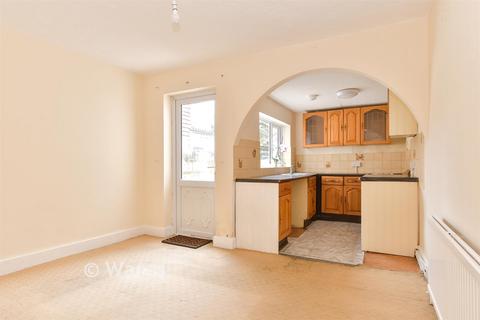 2 bedroom terraced house for sale, Magpie Hall Road, Chatham ME4