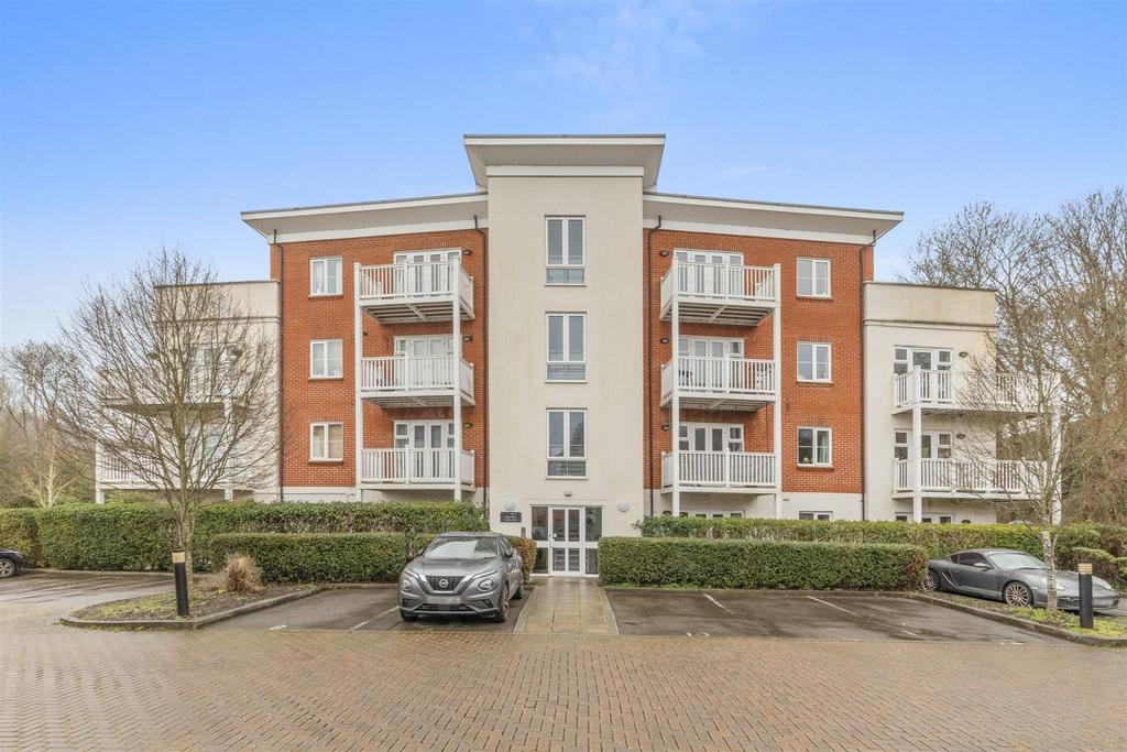 29 Regent House, Carolina Drive, HP11 1 FW-13.jpg