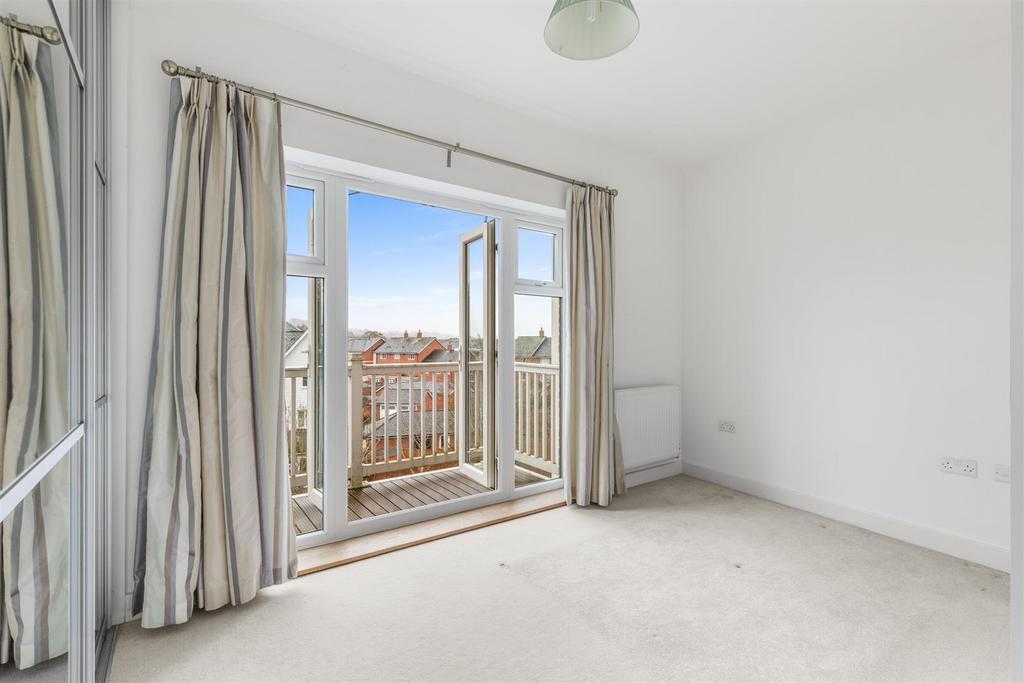 29 Regent House, Carolina Drive, HP11 1 FW-1.jpg