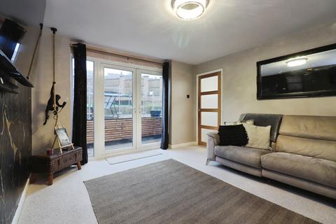 3 bedroom end of terrace house for sale, Leighton Road, Sheffield, S14