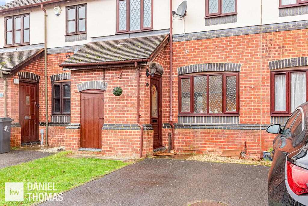 Detached house exterior, driveway