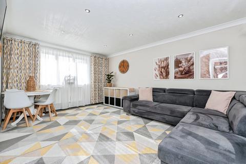 undefined, Conway Gardens, Grays, RM17