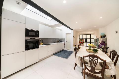 3 bedroom end of terrace house for sale, Chadwick Road, London SE15