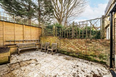 3 bedroom end of terrace house for sale, Chadwick Road, London SE15