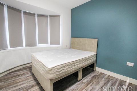 undefined, Oakwood Avenue, Southall, Middlesex