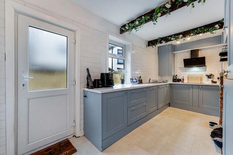 3 bedroom semi-detached house for sale, Victoria Road, Runcorn WA7