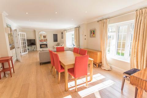 6 bedroom detached house for sale, Vicarage Gardens, Ascot, Berkshire, SL5 9DX