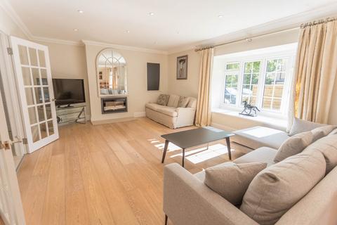 6 bedroom detached house for sale, Vicarage Gardens, Ascot, Berkshire, SL5 9DX