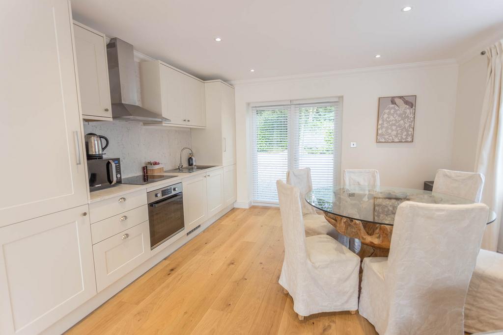 Open plan living/dining/kitchen