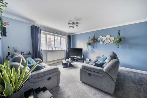 2 bedroom apartment for sale, Ashdene Gardens, Reading, Berkshire