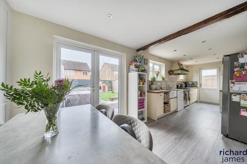 4 bedroom detached house for sale, Gifford Road, Stratton St Margaret, Swindon, SN3