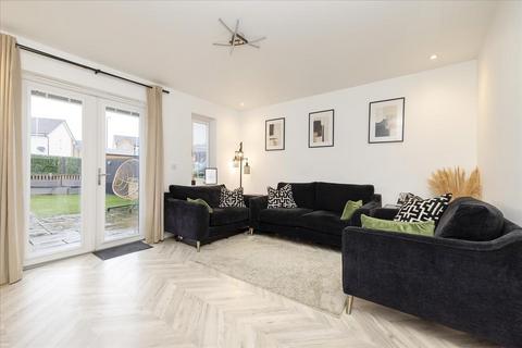 2 bedroom terraced house for sale, 2 South Chesters Park, Bonnyrigg, EH19