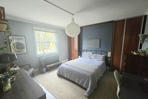 2 bedroom apartment to rent, Dulwich Road, Herne Hill, London, SE24