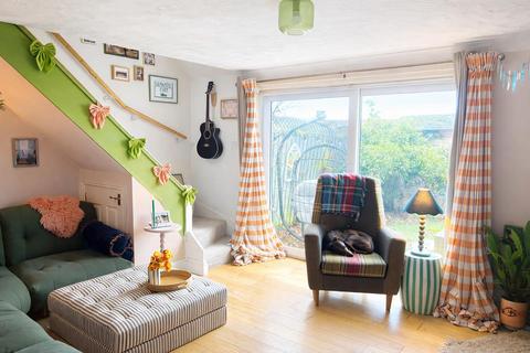 3 bedroom semi-detached house for sale, Bramble Lane, Stonehouse GL10