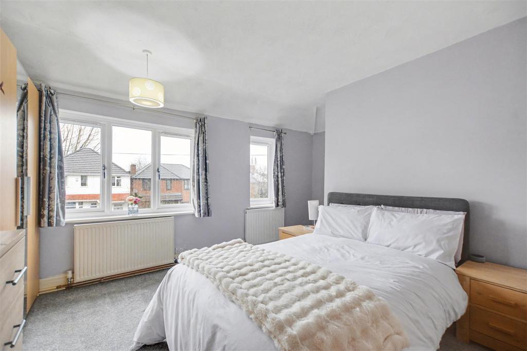 Bedroom 1 2.jpeg
