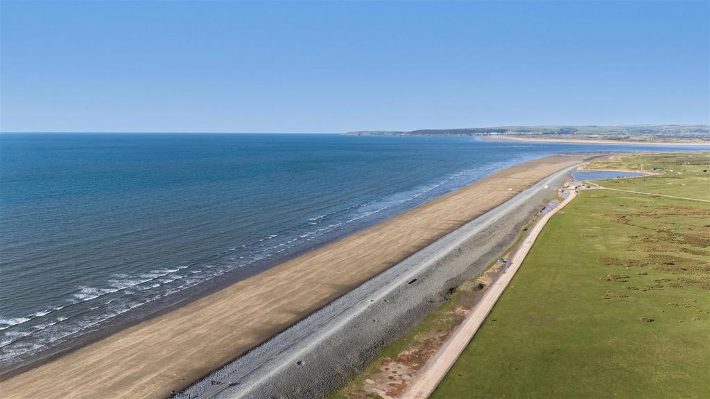 Beach 2.jpg