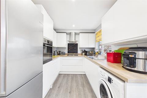 undefined, Meadow Way, Theale, Reading, West Berkshire, RG7