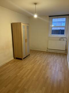 1 bedroom apartment to rent, Mowatt Close, Archway, N19